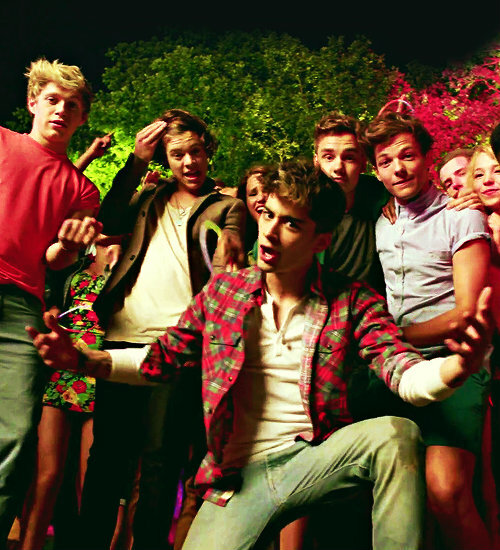 One Direction: Live While We're Young (2012) постер